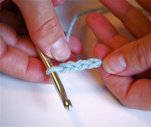 Вязанное сердечко крючком из столбиков без накида